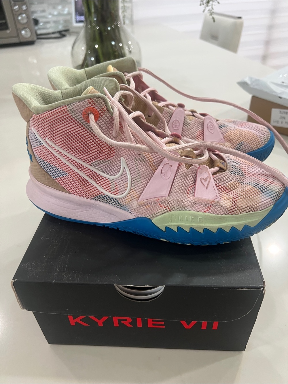 Nike Kyrie 7 '1 World 1 People - Regal Pink'